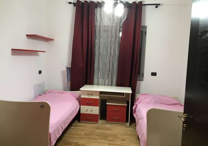 Shtepi me qera Apartament ne Tirane, 2+1, Mobilimi E mobiluar, Pagesa 550  Euro.
