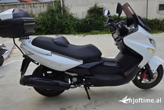 Motorra ne shitje  ne Tirane - 1,900 Euro