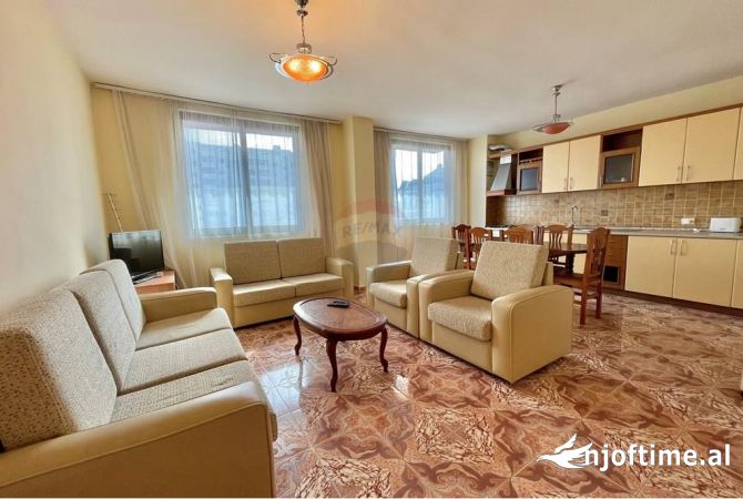 Shtepi ne shitje Apartament ne Durres, 2+1, Mobilimi E mobiluar, Pagesa 119,900  Euro.