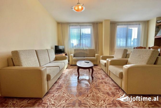 Shtepi ne shitje Apartament ne Durres, 2+1, Mobilimi E mobiluar, Pagesa 119,900  Euro.