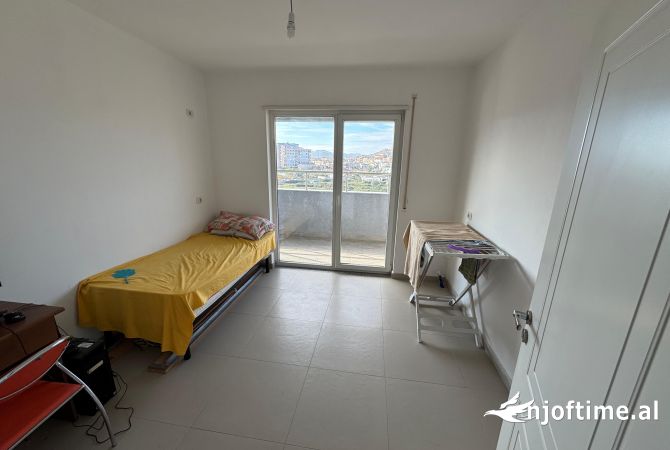 Shtepi ne shitje Apartament ne Tirane, 2+1, Mobilimi E mobiluar, Pagesa 134,900  Euro.
