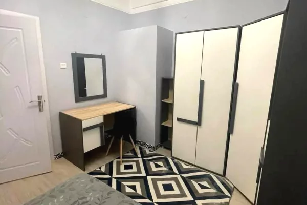 Shtepi ne shitje Apartament ne Tirane, 2+1, Mobilimi Pjeserisht e mobiluar, Pagesa 139,000  Euro.
