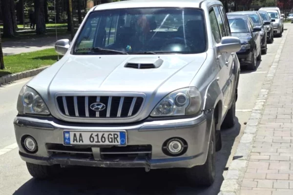 Cars for sale in Korca - 400,000 Leke