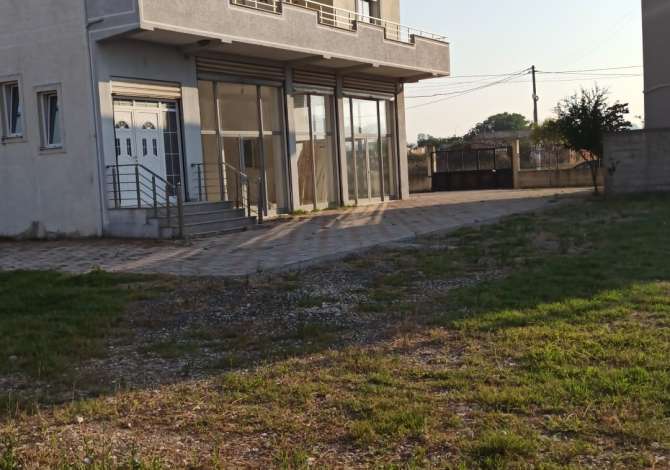 Jepet ambjenti me qera ne Durres tek rotonda e Shenevlashit