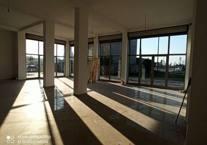 Ambient biznesi me qera 3+1 ne Durres - 85,000 Leke
