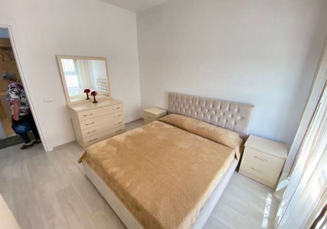 Shtepi me qera Apartament ne Tirane, 2+1, Mobilimi E mobiluar, Pagesa 500  Euro.
