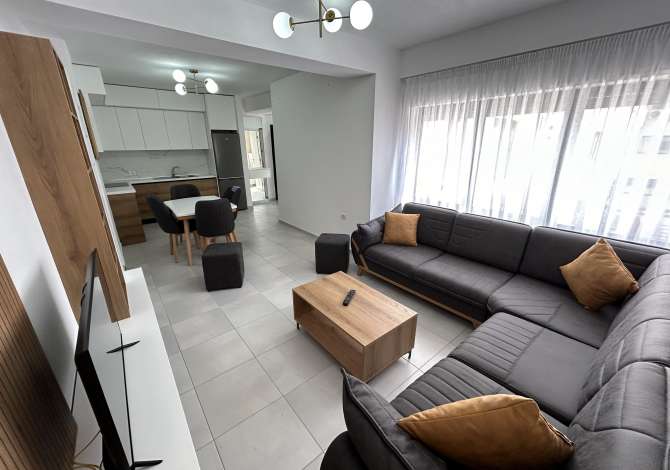 Shtepi me qera 2+1 ne Tirane - 650 Euro