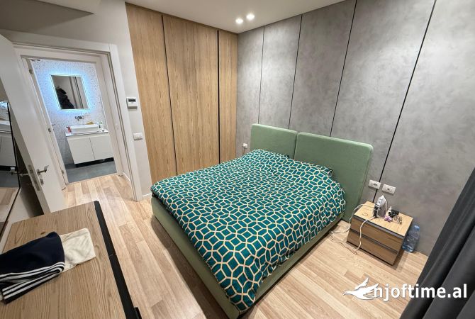 Shtepi ne shitje Apartament ne Tirane, 1+1, Mobilimi E mobiluar, Pagesa 105,000  Euro.