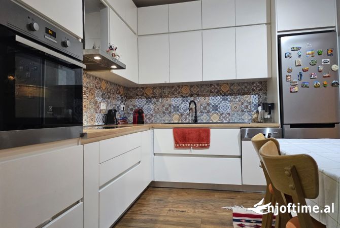 Shtepi ne shitje 2+1 ne Tirane - 350,000 Euro