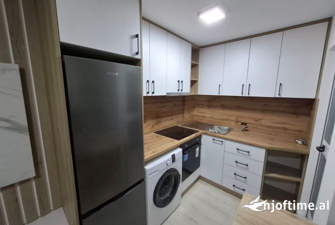 Shtepi me qera Apartament ne Tirane, Garsoniere, Mobilimi E mobiluar, Pagesa 400  Euro.