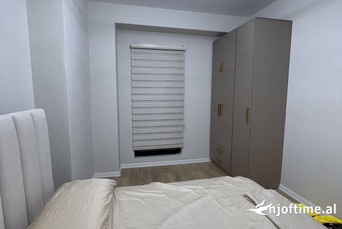 Shtepi me qera Apartament ne Tirane, 2+1, Mobilimi E mobiluar, Pagesa 1,200  Euro.