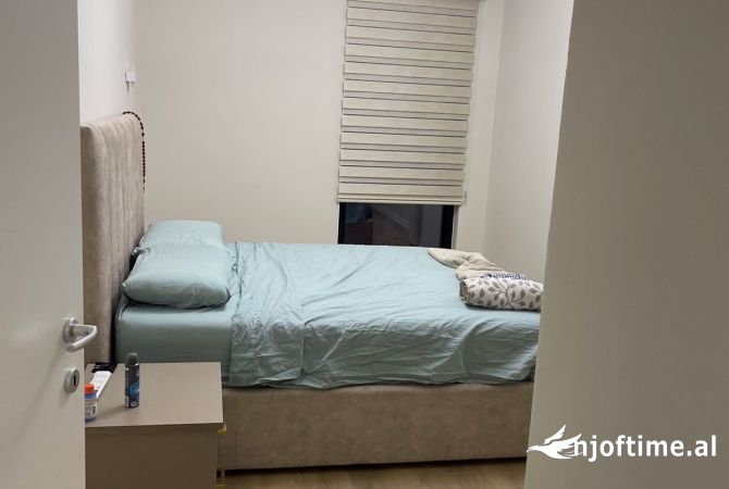 Shtepi me qera Apartament ne Tirane, 2+1, Mobilimi E mobiluar, Pagesa 1,200  Euro.
