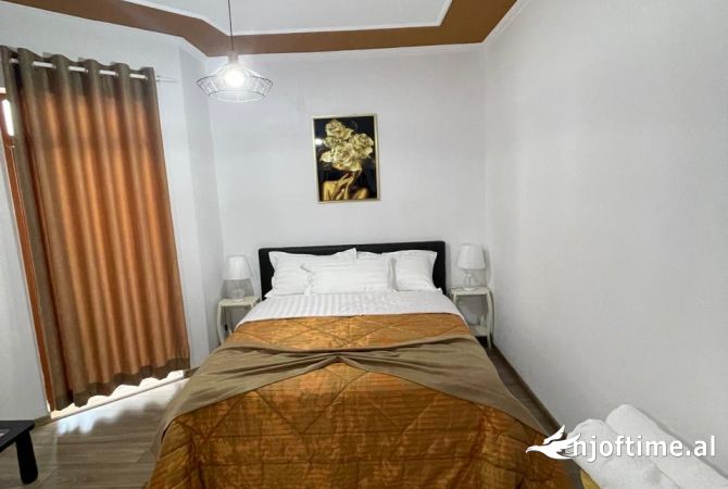 Shtepi me qera Apartament ne Tirane, Garsoniere, Mobilimi E mobiluar, Pagesa 500  Euro.