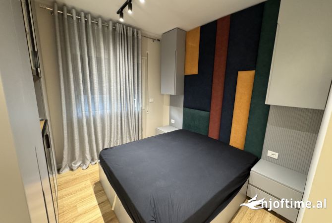 Shtepi me qera Apartament ne Tirane, 2+1, Mobilimi E mobiluar, Pagesa 1,000  Euro.