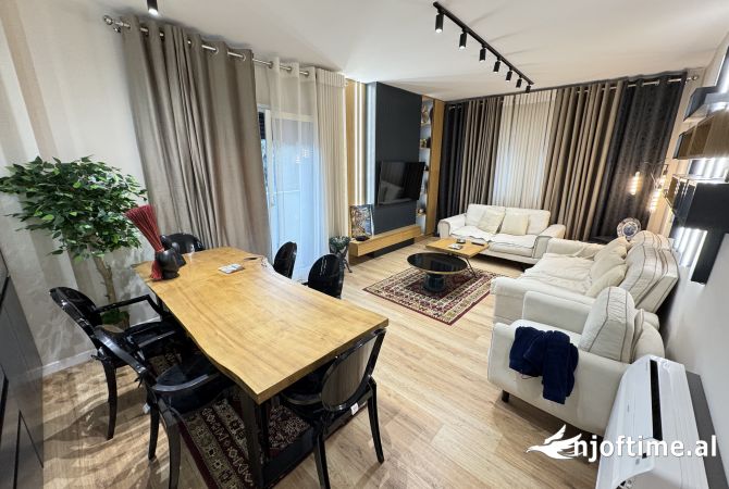 Casa in affitto 2+1 a Tirana - 1,000 Euro