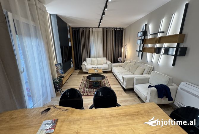 Casa in affitto 2+1 a Tirana - 1,000 Euro