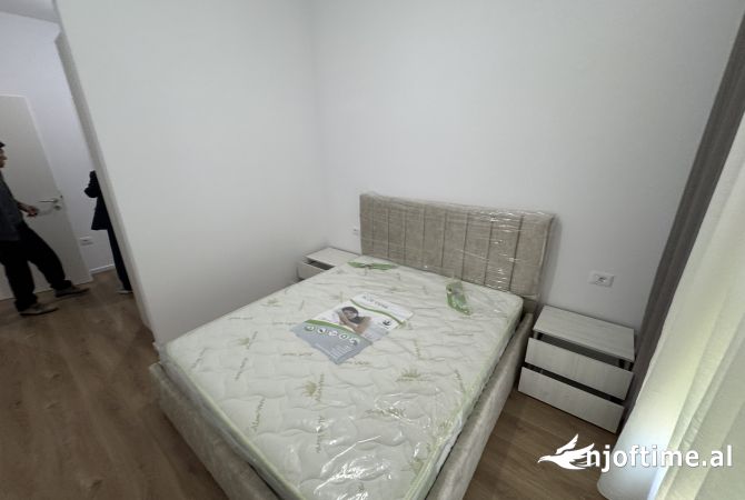 Shtepi me qera Apartament ne Tirane, 2+1, Mobilimi E mobiluar, Pagesa 450  Euro.
