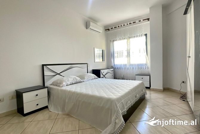 Shtepi ne shitje Apartament ne Tirane, 2+1, Mobilimi E mobiluar, Pagesa 210,000  Euro.