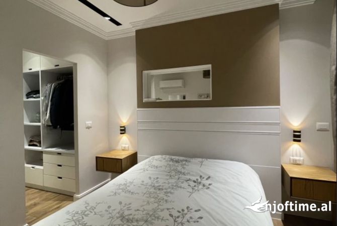 Shtepi me qera Apartament ne Tirane, 2+1, Mobilimi E mobiluar, Pagesa 750  Euro.
