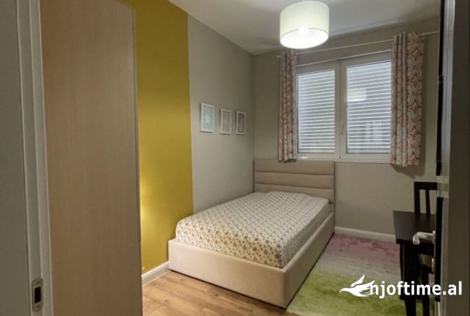 Shtepi me qera Apartament ne Tirane, 2+1, Mobilimi E mobiluar, Pagesa 750  Euro.