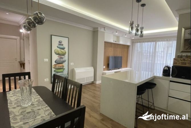 Shtepi me qera Apartament ne Tirane, 2+1, Mobilimi E mobiluar, Pagesa 750  Euro.