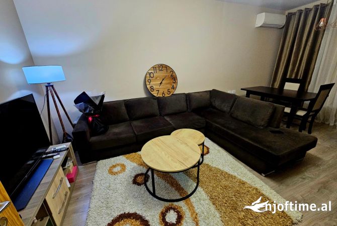 Shtepi me qera 1+1 ne Tirane - 60,000 Leke