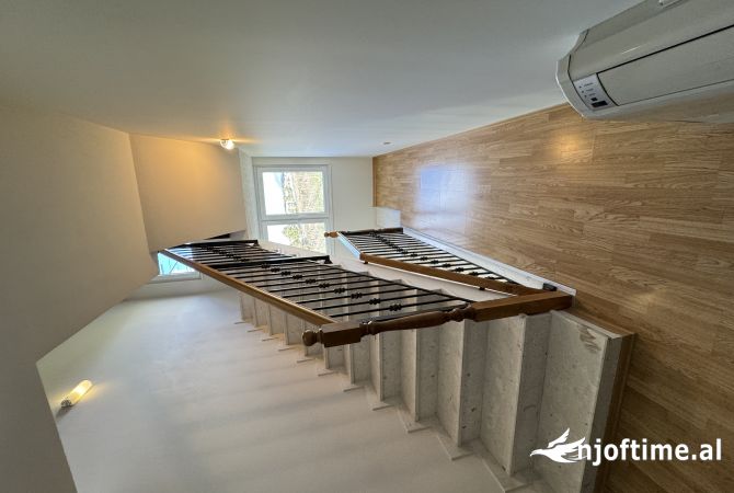 Shtepi me qera Vila Luksoze ne Tirane, 4+1, Mobilimi E mobiluar, Pagesa 2,000  Euro.