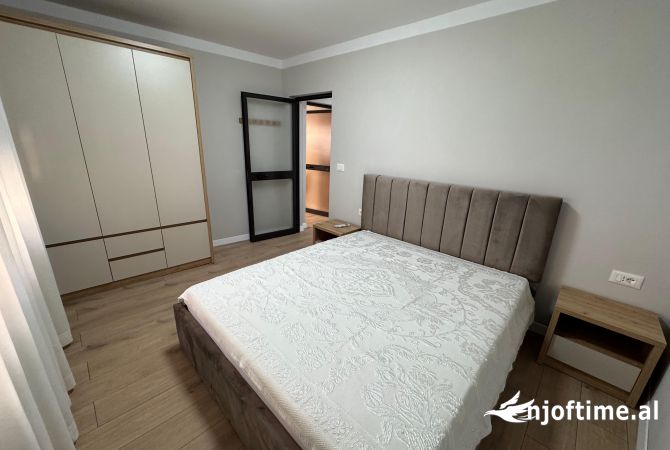 Shtepi me qera Shtepi Private ne Tirane, 1+1, Mobilimi E mobiluar, Pagesa 600  Euro.