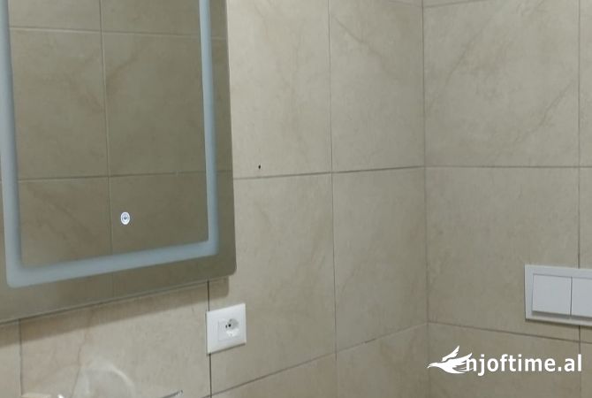 Shtepi me qera Garsoniere ne Tirane - 400 Euro