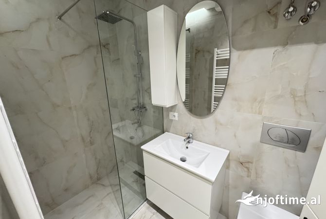 Shtepi me qera Apartament ne Tirane, 2+1, Mobilimi E mobiluar, Pagesa 750  Euro.