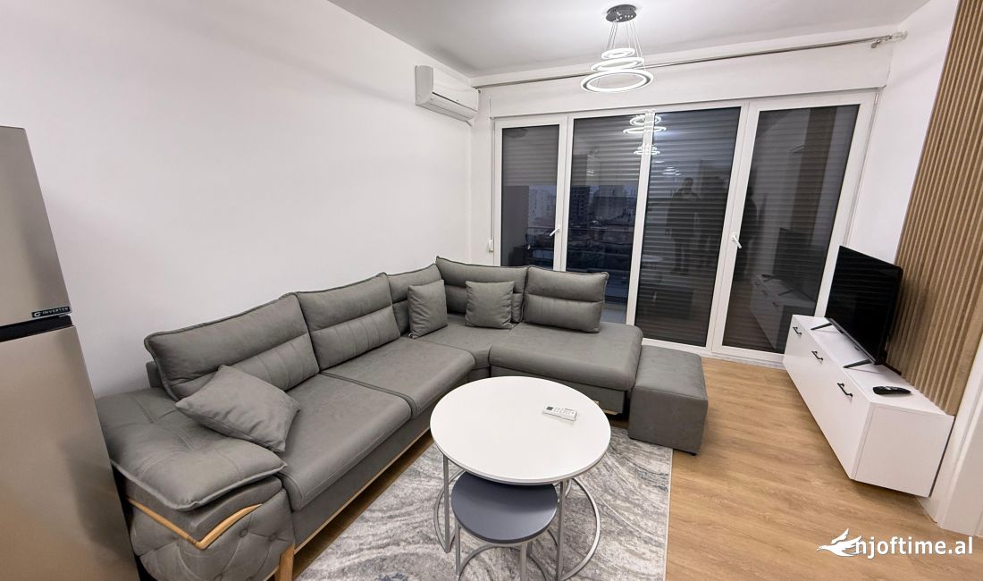 Shtepi me qera Apartament ne Tirane, 2+1, Mobilimi E mobiluar, Pagesa 650  Euro.
