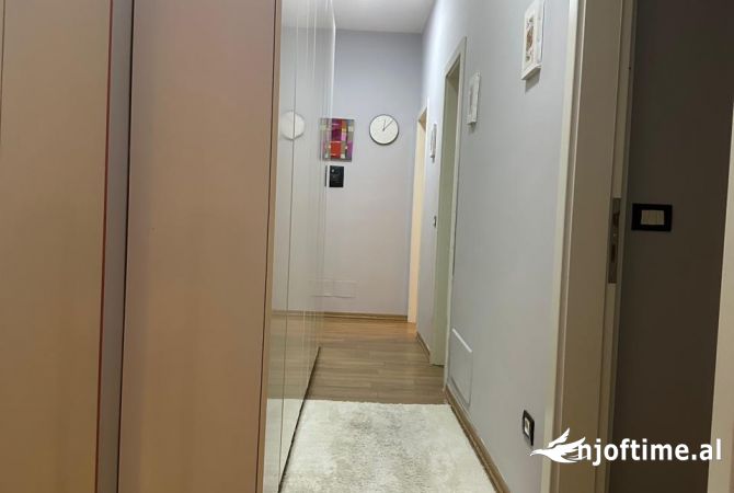 Shtepi me qera Apartament ne Tirane, 2+1, Mobilimi E mobiluar, Pagesa 800  Euro.