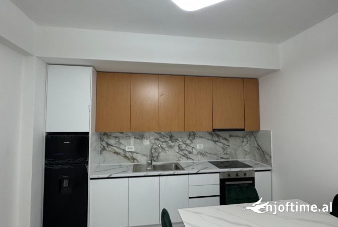 Shtepi me qera 1+1 ne Tirane - 450 Euro