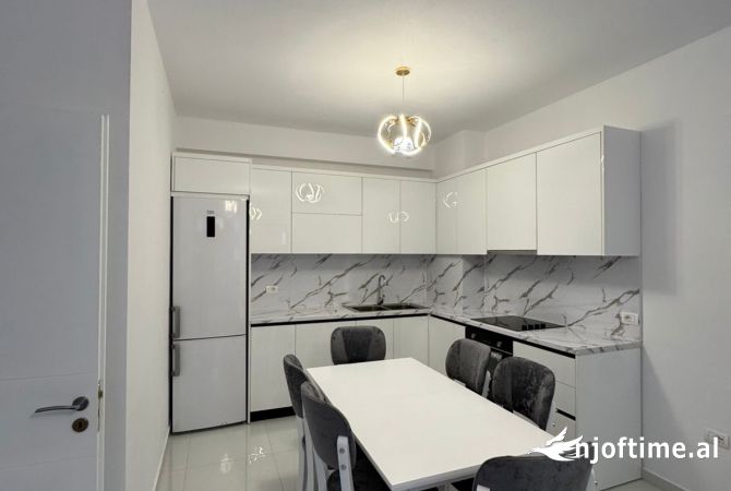 Shtepi me qera 2+1 ne Tirane - 600 Euro
