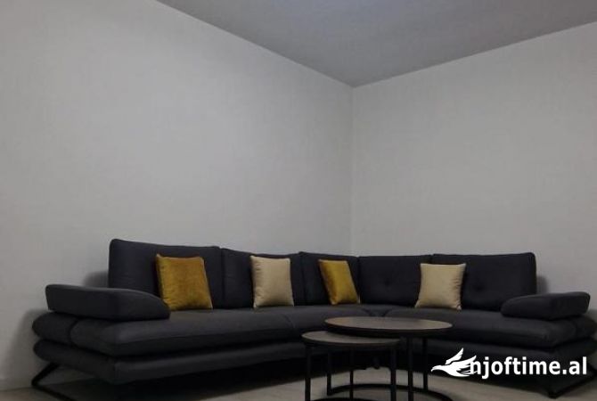 Shtepi me qera 1+1 ne Tirane - 680 Euro