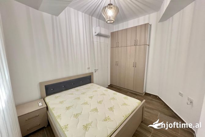 Shtepi me qera Apartament ne Tirane, 2+1, Mobilimi E mobiluar, Pagesa 600  Euro.
