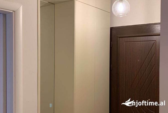 Shtepi ne shitje Apartament ne Tirane, 2+1, Mobilimi E mobiluar, Pagesa 115,000  Euro.