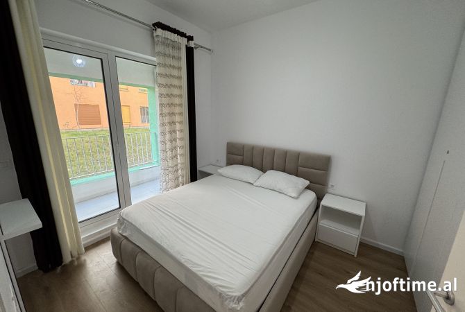 Shtepi me qera Apartament ne Tirane, 1+1, Mobilimi E mobiluar, Pagesa 42,000  Leke.