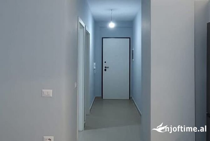 Shtepi me qera Apartament ne Tirane, 1+1, Mobilimi E mobiluar, Pagesa 550  Euro.
