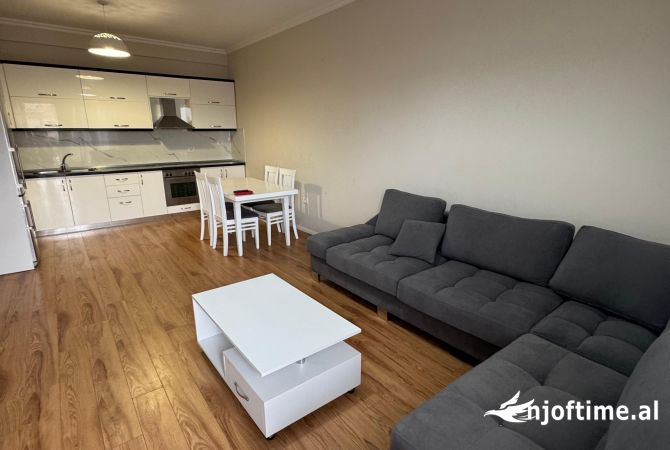 Shtepi me qera 2+1 ne Tirane - 550 Euro