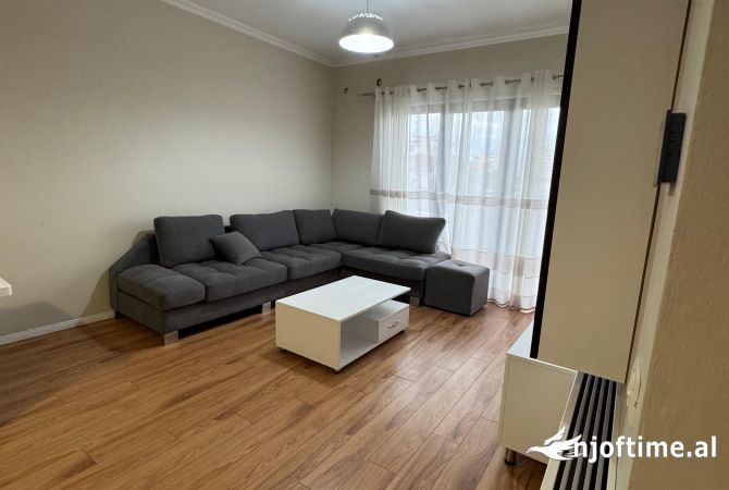 Shtepi me qera 2+1 ne Tirane - 550 Euro