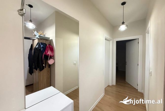 Shtepi ne shitje Apartament ne Tirane, 2+1, Mobilimi E mobiluar, Pagesa 148,000  Euro.