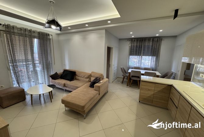 Shtepi me qera Apartament ne Tirane, 2+1, Mobilimi E mobiluar, Pagesa 700  Euro.
