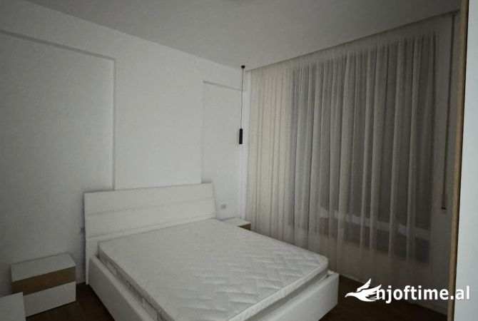Shtepi me qera Apartament ne Tirane, 2+1, Mobilimi E mobiluar, Pagesa 60,000  Leke.