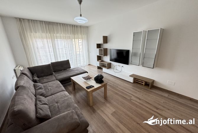 Shtepi me qera 2+1 ne Tirane - 700 Euro