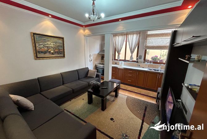 Shtepi me qera 1+1 ne Tirane - 400 Euro