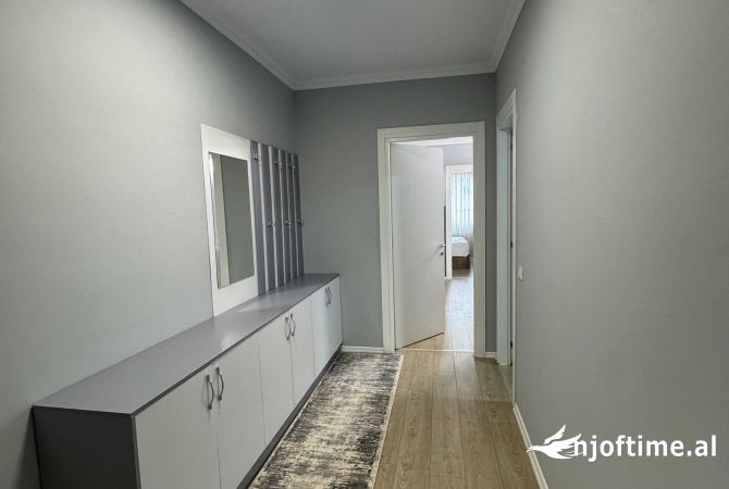 Shtepi me qera Apartament ne Tirane, 1+1, Mobilimi E mobiluar, Pagesa 40,000  Leke.