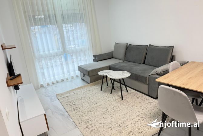 Shtepi me qera 1+1 ne Tirane - 450 Euro