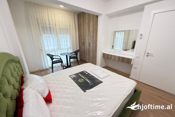 Shtepi me qera Apartament ne Tirane, 1+1, Mobilimi E mobiluar, Pagesa 450  Euro.