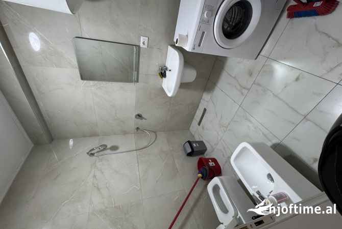 Shtepi me qera Apartament ne Tirane, 1+1, Mobilimi E mobiluar, Pagesa 40,000  Leke.